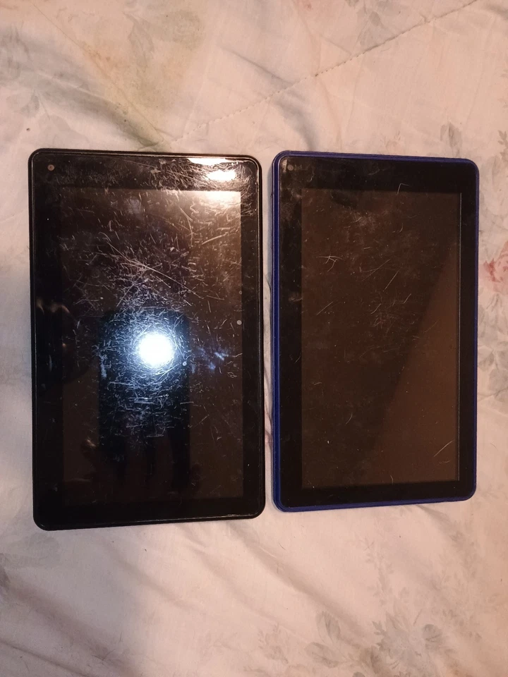 2 TABLETS-1 RCA Voyager 7 16GB & RCA 7 Voyager II Tablet HD Display 8GB Bundle - Image 3 of 4