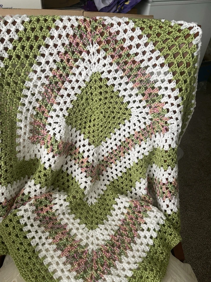 Sofá afgano hecho a mano de ganchillo siesta verdes cálidos ENVÍO GRATUITO hecho en EE. UU. Foto 4 de 4