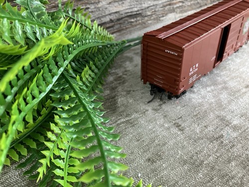 Grand Truck Western H0 Scale Boxcar Train GTW 516734 Kadee Like New - Picture 3 of 8