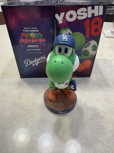 2026 Yoshi Dodgers Baseball Bobblehead Super Mario with Box Yamamoto