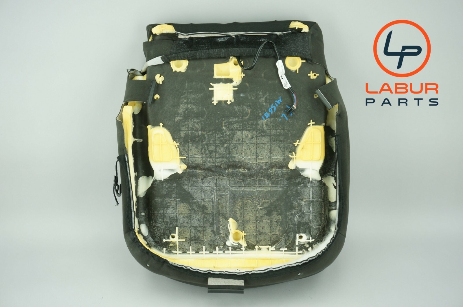 M156 14-17 Maserati Quattroporte Front Left Lower Bottom Seat Cushion Black S625