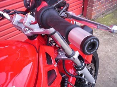Barra R&G deslizadores extremos negros Suzuki GSX1300R Hayabusa 2001 - 2007 Foto 2 de 4
