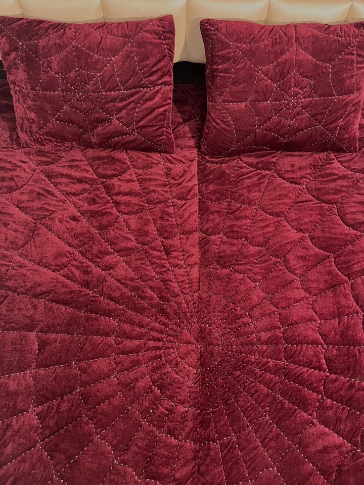 Burgundy Velvet Quilt King Comforter Spider Bedspread Blankets Bedding set - Image 3 of 4