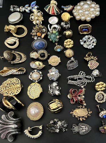 Vintage Signed & Unsigned SINGLE Clip-On Earrings Jewelry Lot Crafts/Wear 49pcs