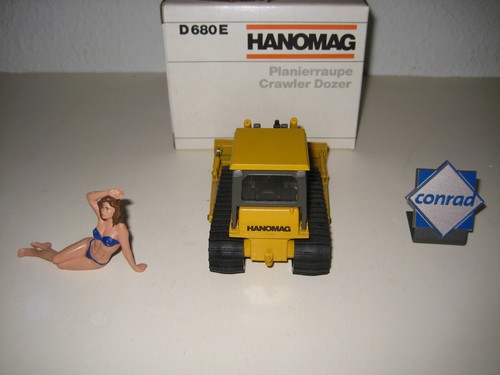 HANOMAG D 680 E PLANIERRAUPE #2853.1 CONRAD 1:50 OVP - Picture 4 of 5