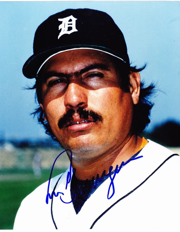 Juan Berenguer signed 8x10 Detroit Tigers color photo-1984 World Series Champs