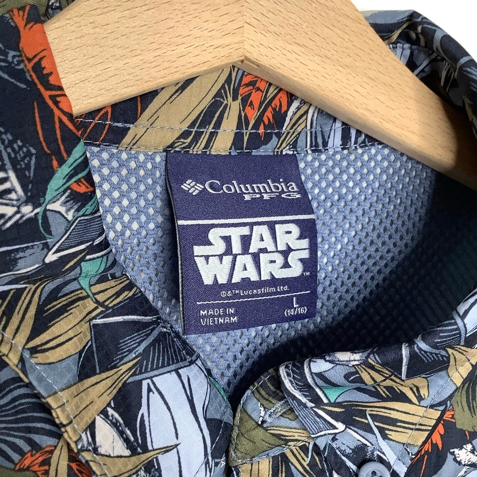 Columbia Star Wars Outer Rim Collection PFG Short Sleeve Button Down Shirt Large - Image 3 of 4