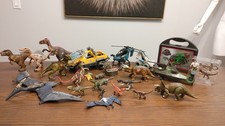 Jurassic Park / JP III Toy Lot Dinosaurs Vehicles Parts Lot