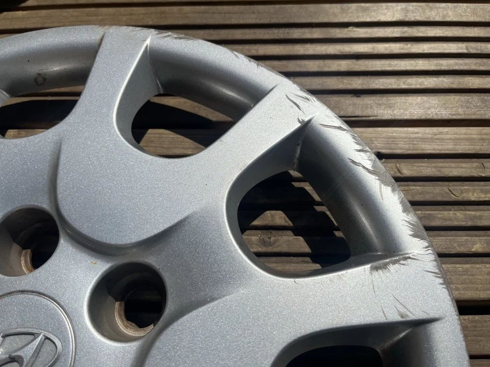 x1 Genuine Hyundai I30 15” Wheel Trim Hub Cap Single - Image 2 of 4