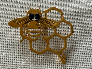 Authentic Darcy & Wolf Gold Plated Bee on Honeycomb Brooch with Black Crystal Eyes -