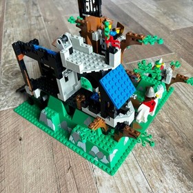 LEGO 6079 Dark Forest Fortress Castle Set - Retired 1996