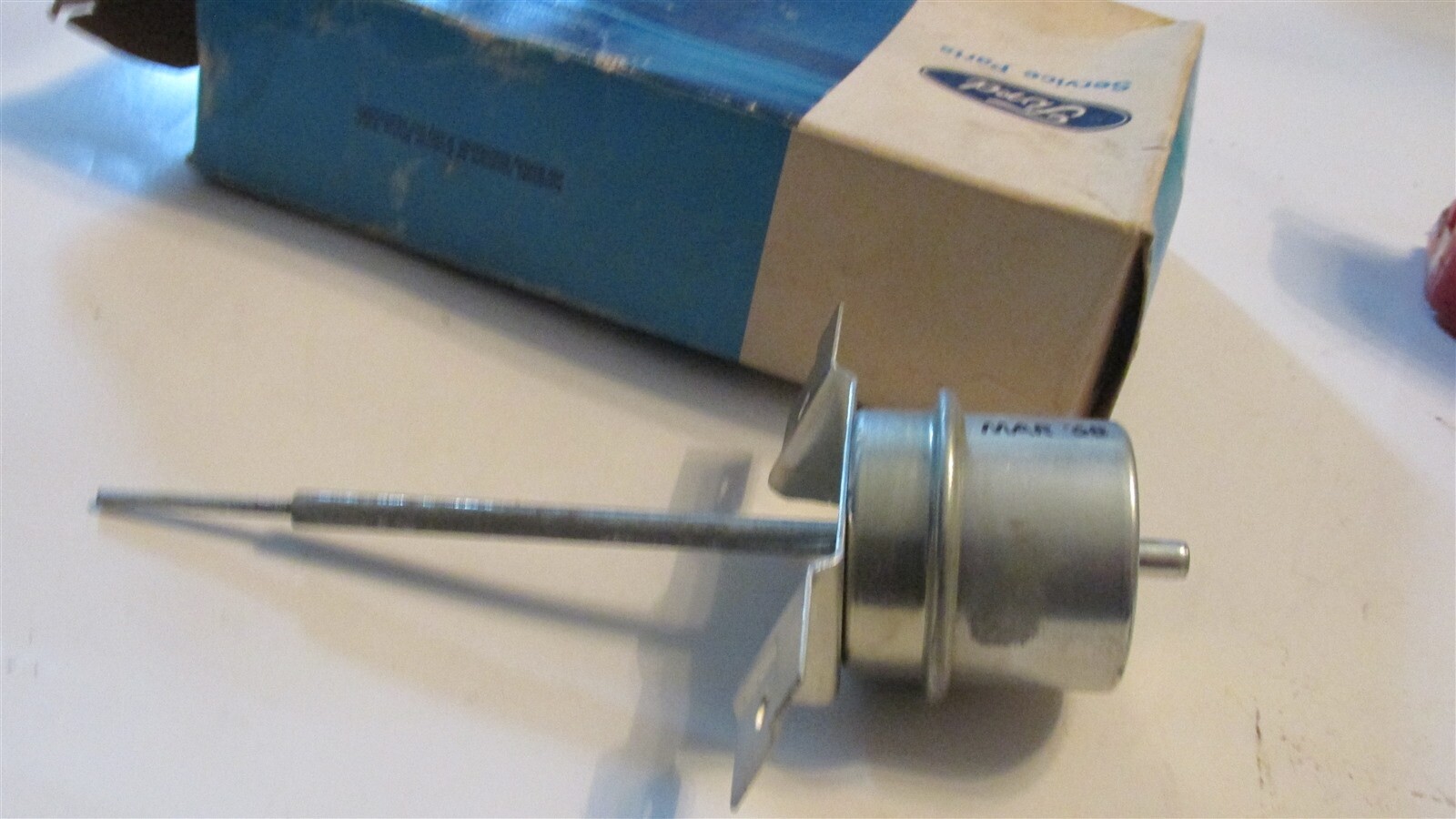 NOS 1968 Ford Mustang 302 V8 Carburetor Air Cleaner Vacuum Motor 