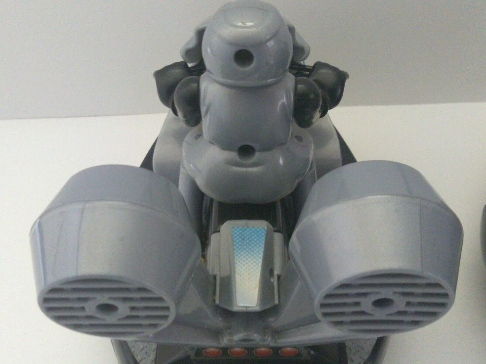 Two-Player Battle Game Remote Control Motorcycle / Bumper Car, Ready To Run  - Image 4 of 4