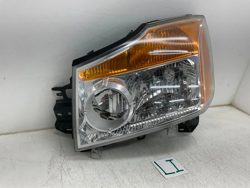 Faro halógeno lateral del conductor Nissan Titan 2008 2009-2013 2014 2015 OEM Foto 3 de 4