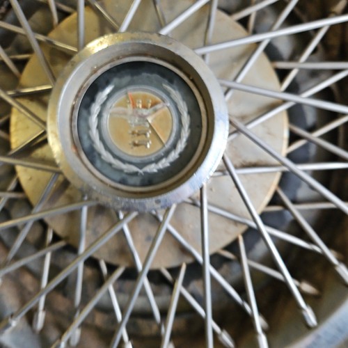 Two 1974-1979 Ford LTD / Torino / Mercury Cougar / Marquis 13" Wire Hubcap - Picture 3 of 15