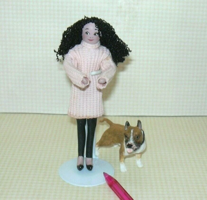 BOXER miniatura guapo de pie resina marrón perro: casa de muñecas 1:12 Foto 3 de 3