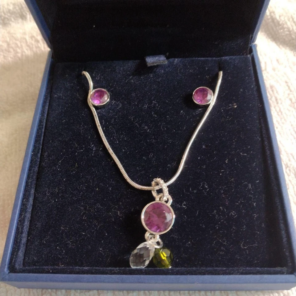 Set collana e orecchini Swarovski cristallo argento accessori eleganti D805 - Immagine 2 di 3