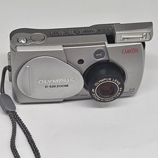 Olympus CAMEDIA D-520 Zoom 2.0MP Digital Camera Metallic Silver Tested Works