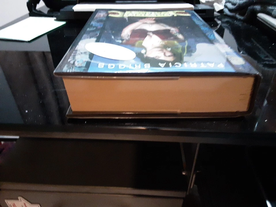 Signed - Preying for Mercy by Patricia Briggs 1st SFBC Printing 2008 Hardcover Foto 4 de 4