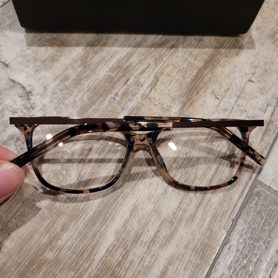 Vera Wang V505 Mujer Brillo Tortuga SOLO MARCO Anteojos Cateye 50MM CON Estuche Foto 4 de 4