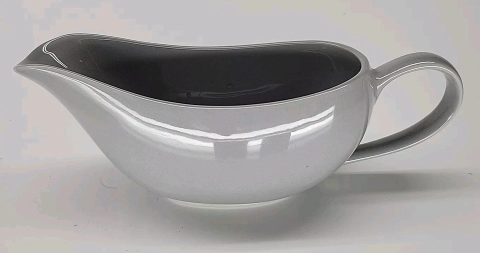 Juego de 10 cocteleras Strawberry Street - Plato de mantequilla, bote de salsa y pimienta gris Foto 3 de 4