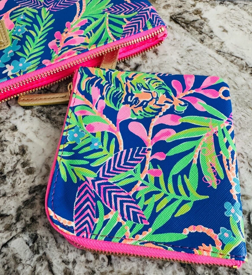 ☘☘☘ Lilly Pulitzer Tech Pouch 2 Piece Set "How Do You Like Me Prowl" Leopard☘☘☘ - Image 2 of 4