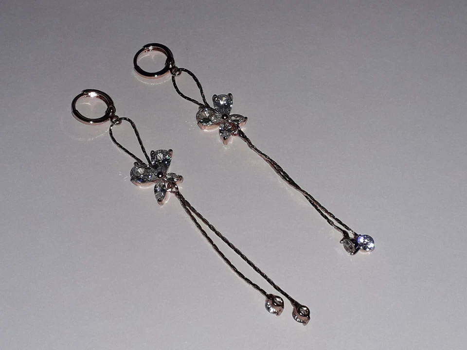 orecchini pendenti lunghi con farfalla zirconi cubici trasparenti placc oro rosa - Immagine 2 di 4