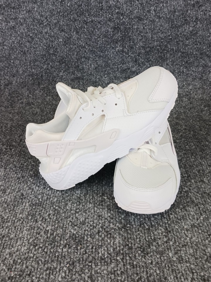 Nike Air Huarache Run Boys Size 2Y White Athletic Shoes Sneakers 704949