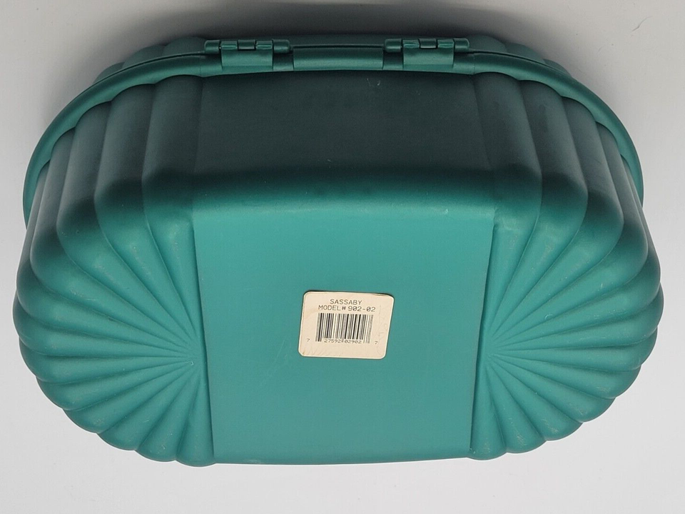 Vintage Sassaby Plastic Make Up Case Emerald Green Oval Soft Fabric
