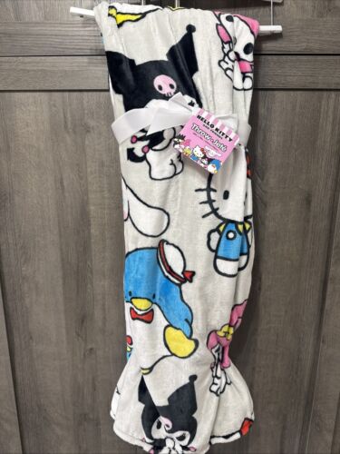 New Hello Kitty & Friends 60 x 70 Gray Plush Throw Blanket New With Tag