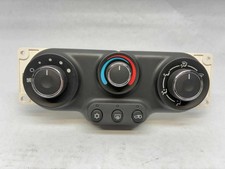 2006 - 2007 Saturn Vue Heater Ac Climate Temperature Control Unit Oem 15803277 2006 - 2007 Saturn Vue Heater Ac Climate Temperature Control Unit Oem 15803277