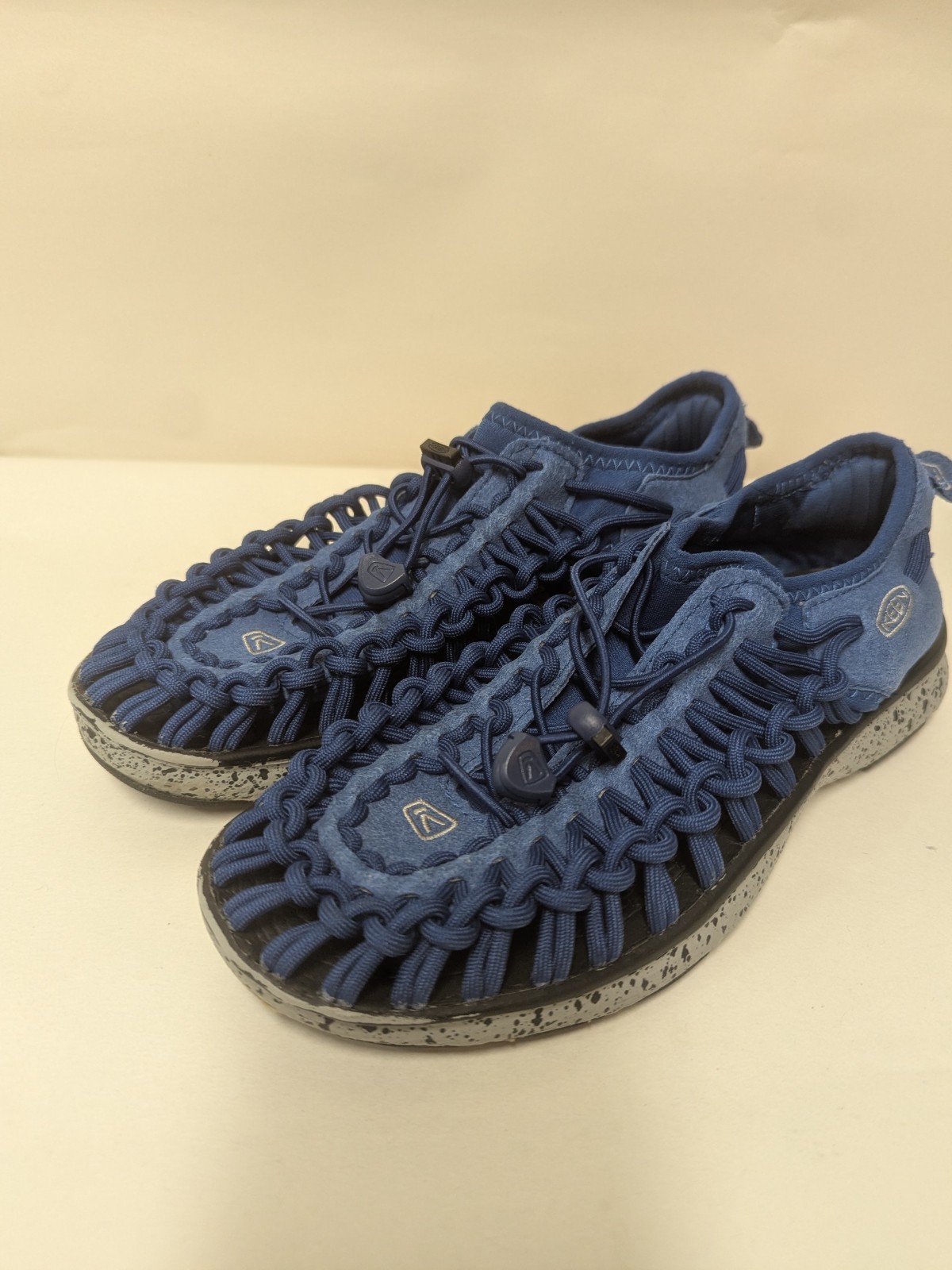 SCARPE KEEN UNEEK BAMBINI SANDALI SPORTIVI TAGLIA 4 BUONE CONDIZIONI