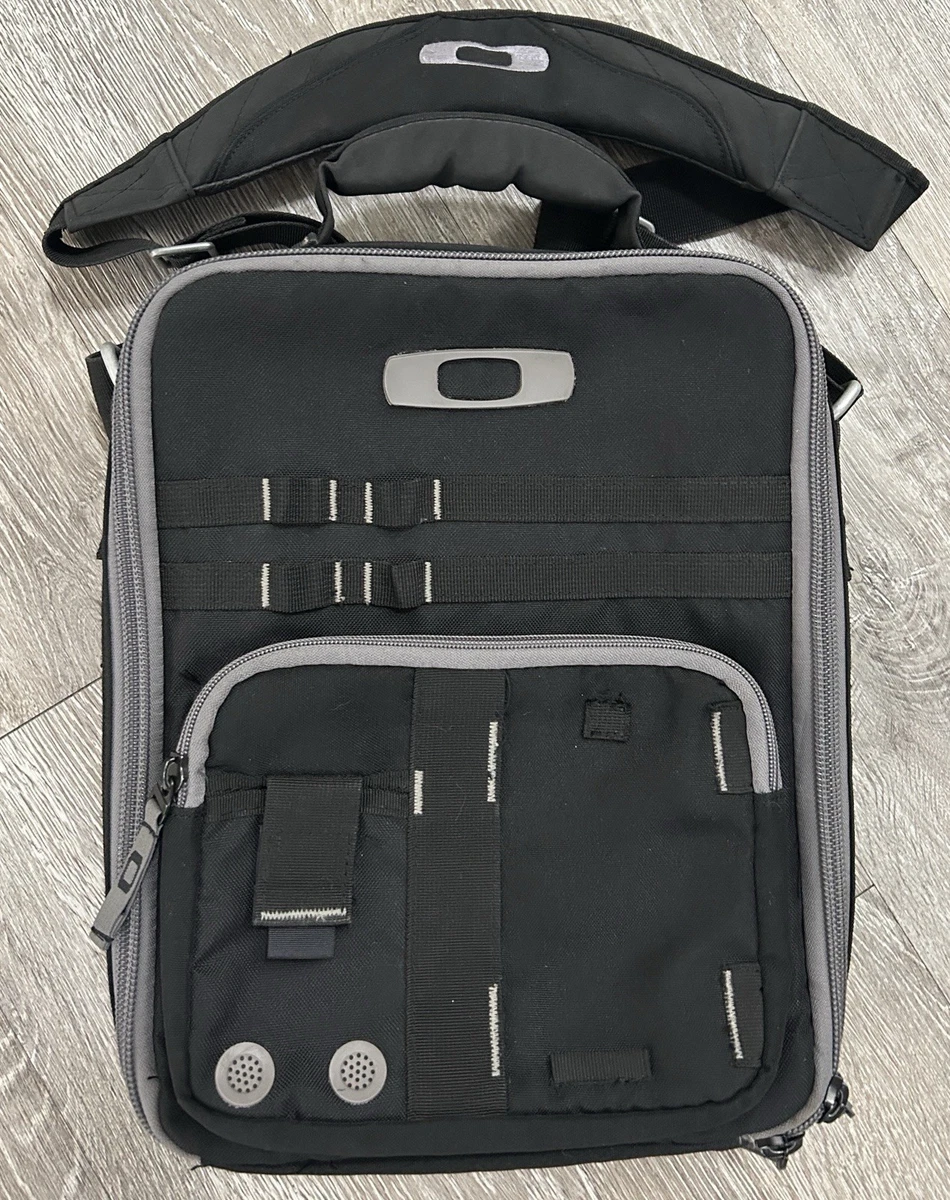 Oakley Men's Nylon Messenger Bags for sale - eBay