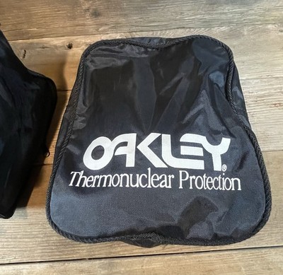 Vintage VTG Oakley THERMONUCLEAR Protection Duffle Bag (Black