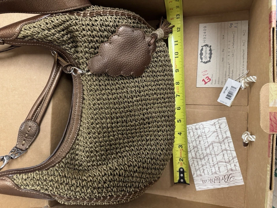 RARO BOLSO DE MANO DE HOMBRO COLECCIÓN OBRA MAESTRA DE RAFIA BRIGHTON MENA $349 Foto 3 de 4