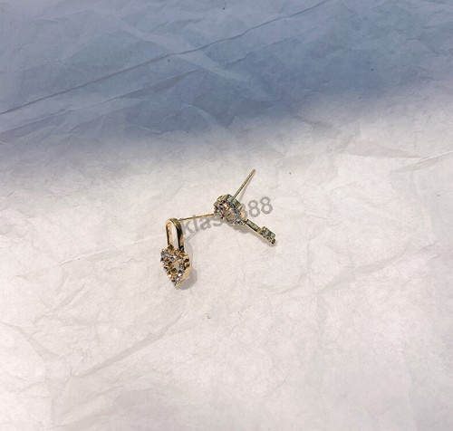 Asymmetry Golden Heart Shape Key Lock Simulated Rhinestone Women Stud Earrings - Picture 3 of 10