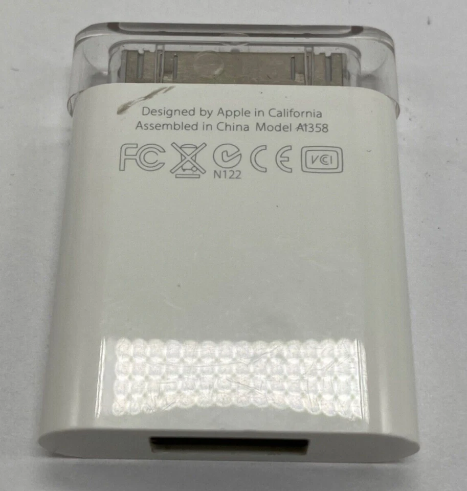 Apple usb adapter A1358 - Image 2 of 4