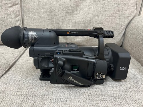 Panasonic P2 Camera AG-HVX200P with Accessories Bundle ONLY 36 HOURS! - Picture 2 of 9