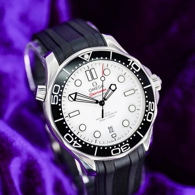 2021 Omega Seamaster Diver 300M   Ref. 210.32.42.20.04.001  42mm Stainless Steel