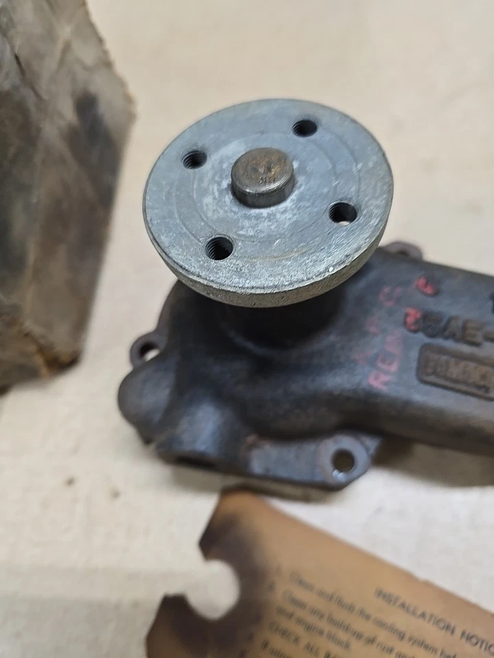 Ford Custom Galaxie F100 F250 E100 1965-1977 reman 6 cilindros 240 300 bomba de agua Foto 3 de 4