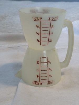 Tupperware Two Sided Measuring Cup Wet And Dry Vintage Red Letter Dual Plastic