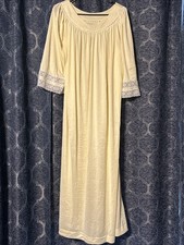 Colony Club Vintage Pale Yellow Nightgown Short Sleeves Lace