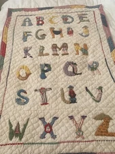 The Company Store Kids Animal Quilt  baby toddler blanket applicue reverse HTF