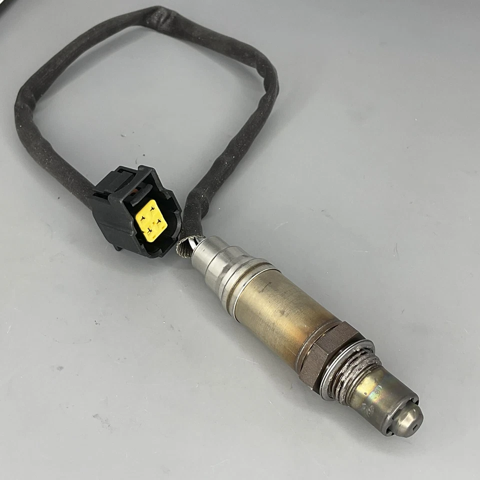 Sensor de oxígeno O2 Bosch 13775 para Dodge Dakota Durango Mitsubishi Raider 4,7 L OE Foto 4 de 4