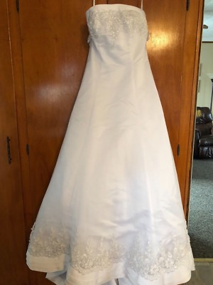 David's Bridal Michaelangelo Size 12 Wedding Dress Strapless Train  w/Crinoline