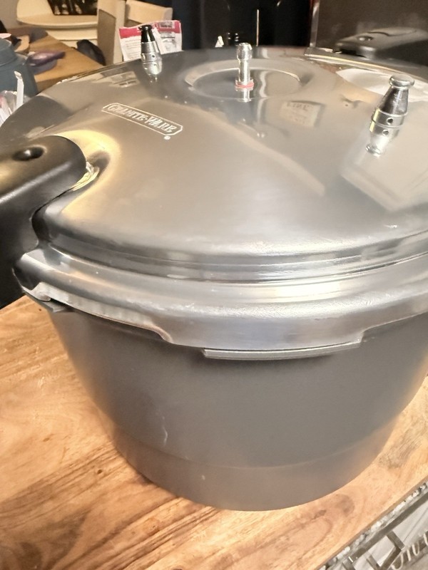 Granite-Ware SA33967 Stove Top Pressure Cooker Aluminum Locking Lid Rack Basket
