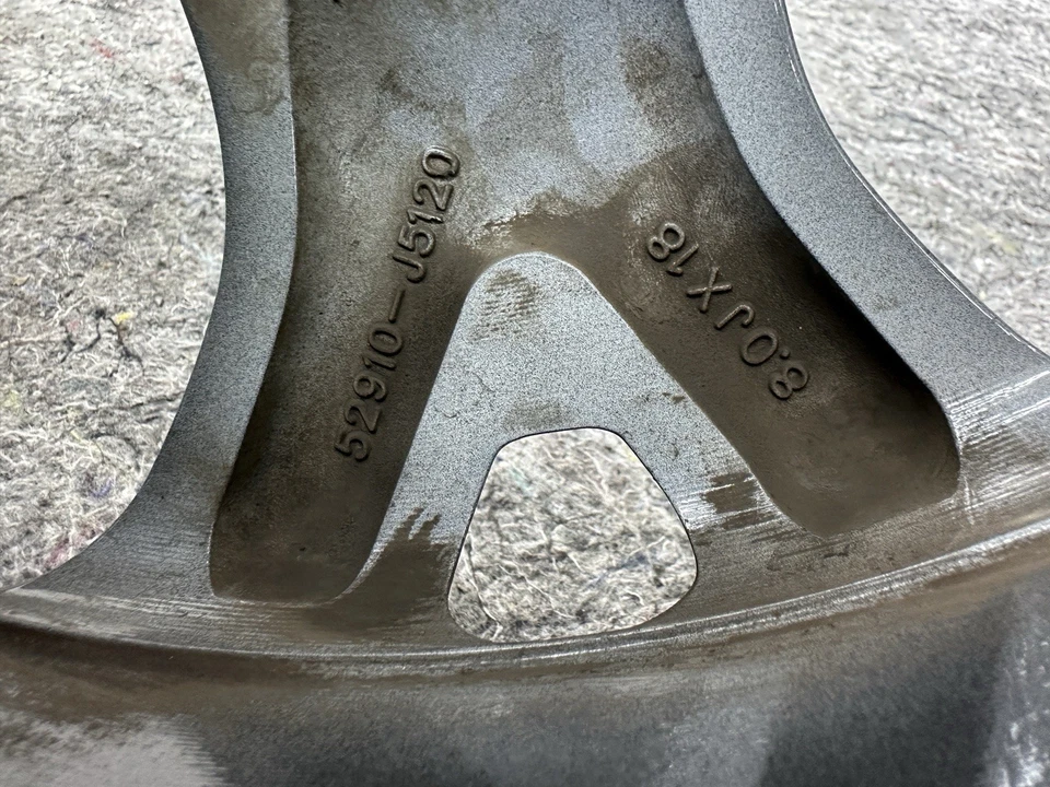 Hyundai/ Kia Stinger rims 18 inch - Image 3 of 4