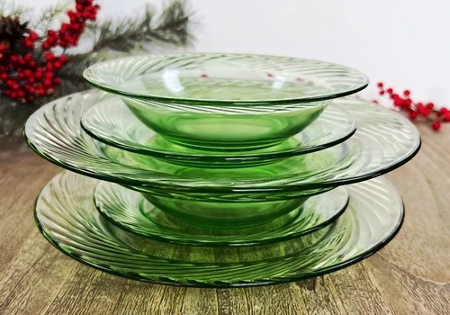 set of 12 Pyrex Fiesta Ware Green Plates & Bowls