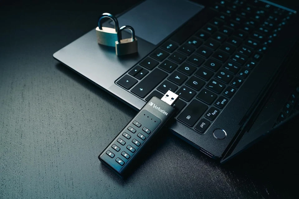 Keypad Secure USB 3.0 Flash Drive, 128GB, Black 128 GB - Image 3 of 4