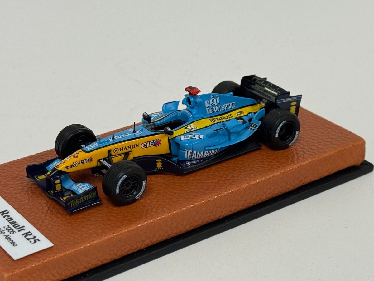 1/43 Renault R25 from 2005 F1 Season of Fernando Alonso Leather